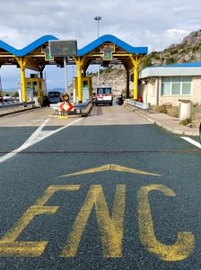 ENC-Spur an einer Mautstation